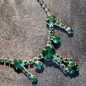 Vintage emerald green Wiesner costume jewelry. Beautiful condition